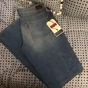 NWT Levi’s Demi Curve Straight leg jeans 28 waist